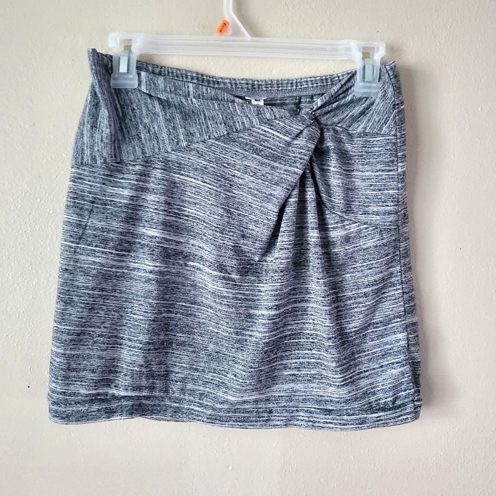 Fabletics Space Gray Athletic Overlap Knot Twist Front Mini Skirt Size Small